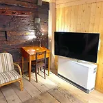 Thun Alps Scenic Views And Concierge By Swisshut * Därligen