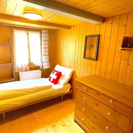 シャレー Thun Alps Scenic Views And Concierge By Swisshut *